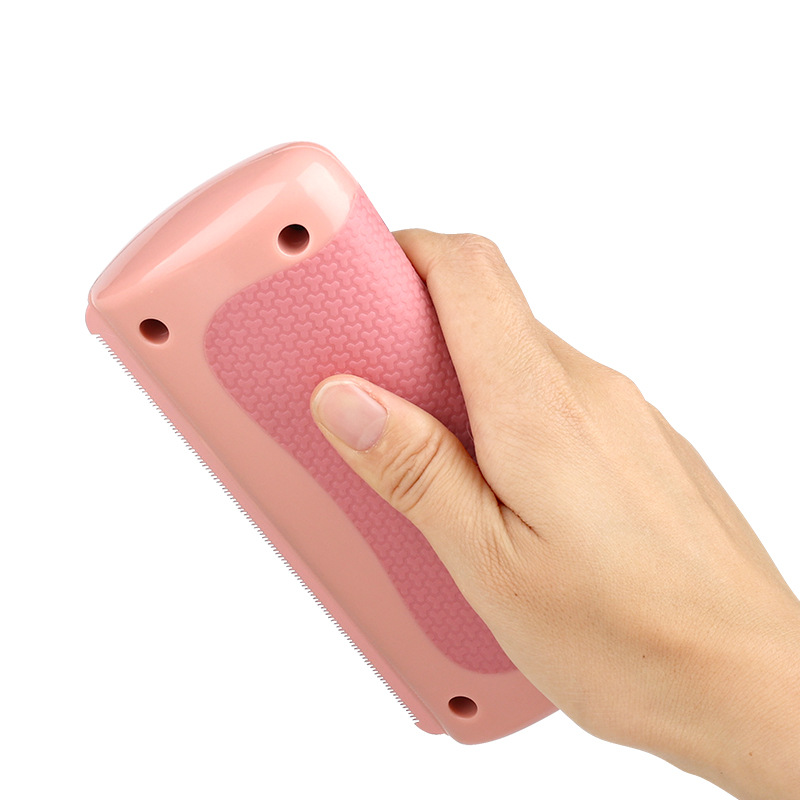 The Detangle & Shine Comb